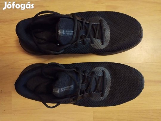 Under Armour 45-ös méretű Charged Pursuit futócipő