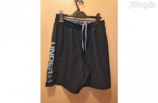 Under Armour fekete eredeti rövid feliratos nadrág (M-es)