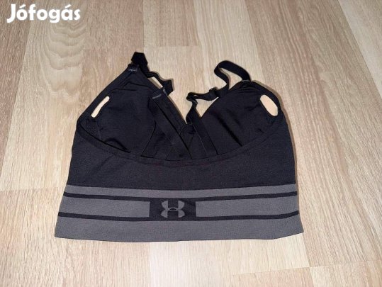 Under Armour sportmelltartó M -es