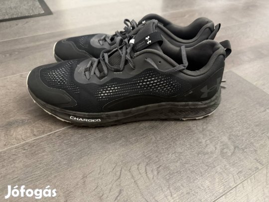 Under armour charged Bandit 47 terepfutó futó cipő