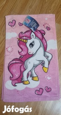 Unikornis mintás kéztörlő