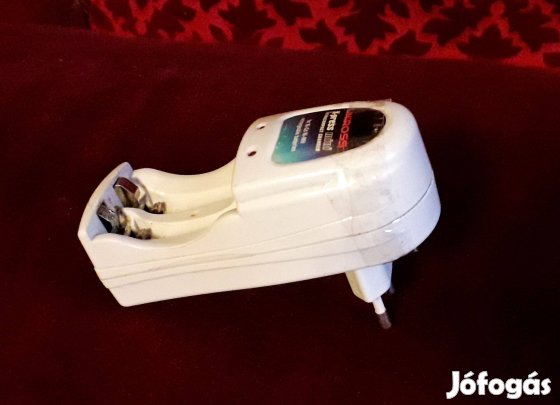 Uniross akkumulátor-töltő eladó