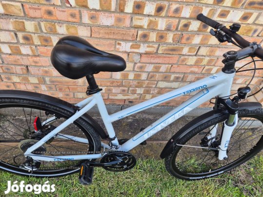 Univega 28" női trekking kerékpár bicikli tárcsafék agydinamó