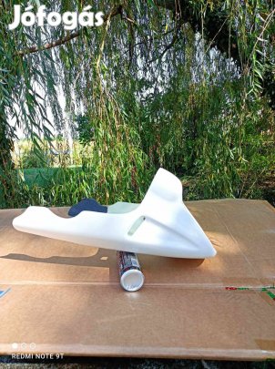 Univerzális hasidom, Pl: Triumph Tiger 660, Suzuki GS 500