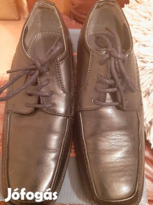 Ünneplő fiú cipő