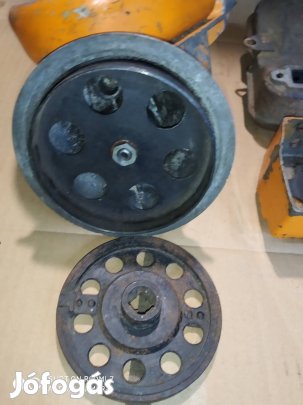 Ural láncfűrész alkatrész . 