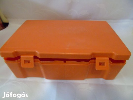 Üres Narancs színű Elsősegély felszerelés doboz gyógyszertári jellel