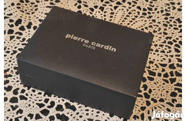 Üres öngyújtós doboz Pierre Cardin