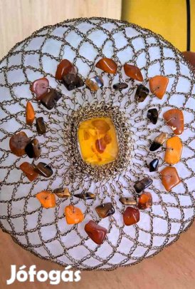 Úri márkájú lámpa, különleges falikar, féldrágakő díszítésekkel