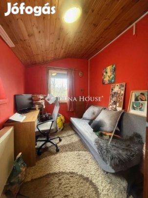 Úrii 58 nm-es ház eladó