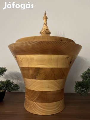 Urnatartó kegytárgy