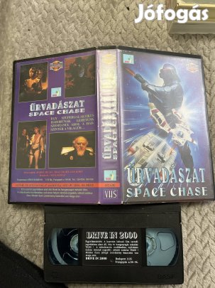 Űrvadászat vhs nagytok scifi