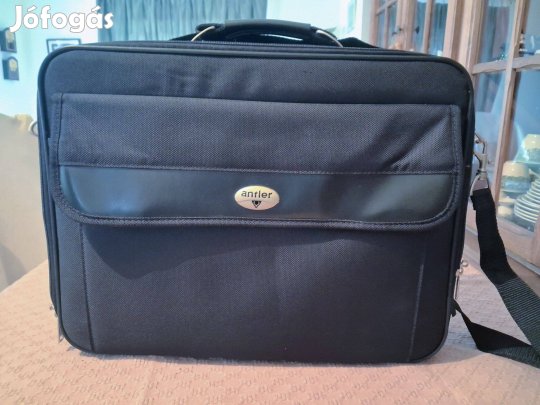 Uszerű Laptop És Irattarto Táska ,Vállon Is Hordható.Eladó