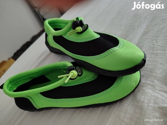 Úszócipő 36-os Új!