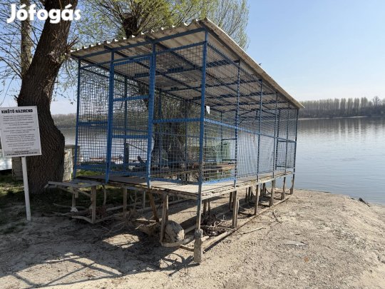 Úszógarázs, csónakgarázs