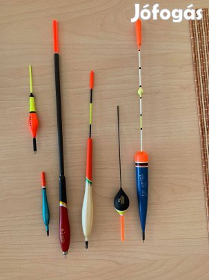 Úszók különböző méretben