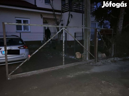 Úszókapu (4,5m-es hasznos nyíláshoz) 