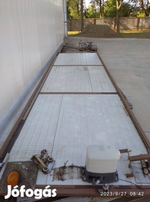Úszókapu eladó