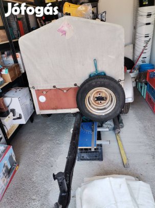 Utánfutó. Nagyon szép állapotban