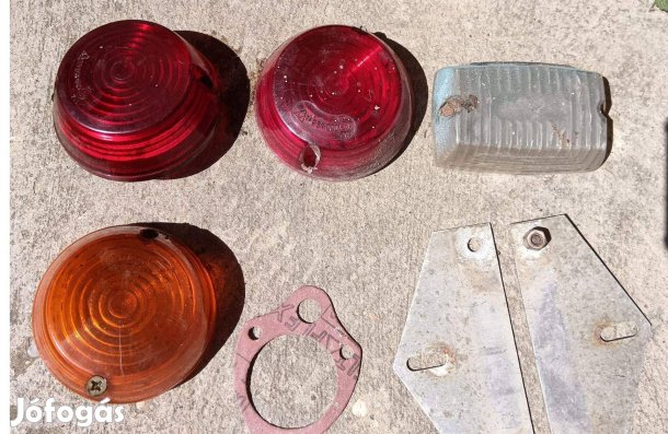 Utánfutó -Zuk ?hátsó lámpa búra ,használt ,szett ár