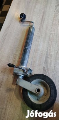 Utánfutó orrkerék