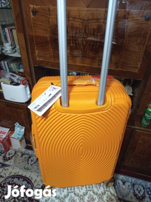 Utazó bőrönd 66x43x25 új számzáras 