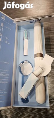 Utazó elektromos fogkefe