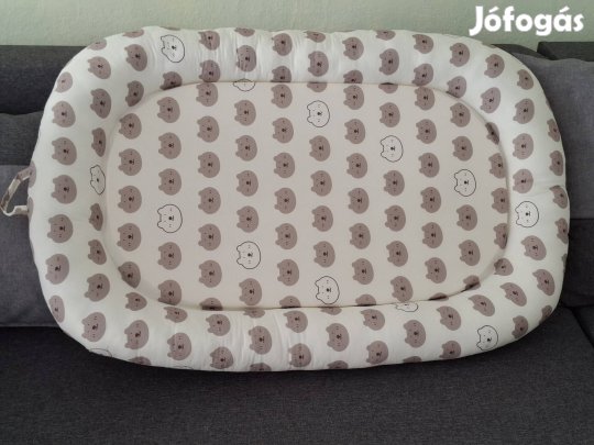 Utazó kiságy rovar hálós