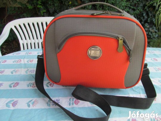 Utazó táska eladó