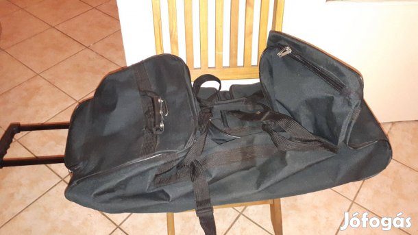 Utazó táska guruló