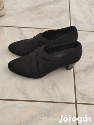 Utcai magas sarkú cipő fekete 39-es Graceland