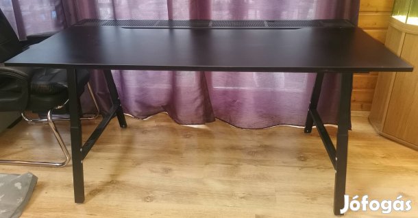 Utespelare gamer asztal