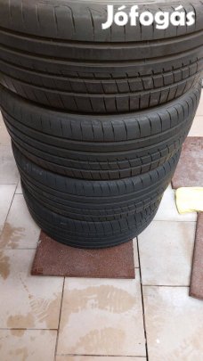 Úúú Eladó,Good Year Eagle F1 215/45r18 újszerű nyári gumi