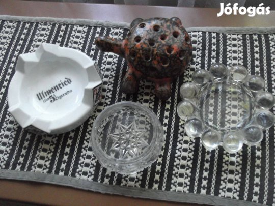 Üveg, porcelán hamutartó