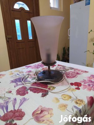 Üveg asztali lámpa