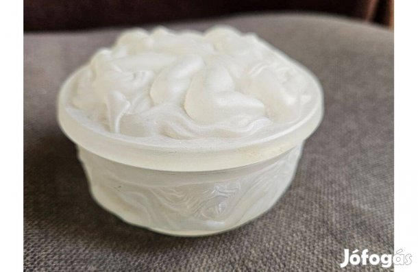 Üveg bombonier, akt nöalakokkal, 1900-as évek