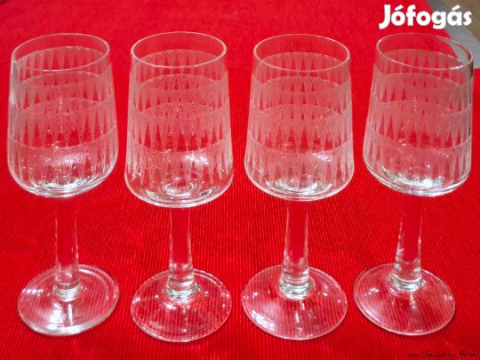 Üveg csiszolt 45-40-125 mm méretű talpas likőrös pohár, eladó