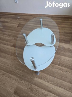 Üveg dohányzó asztal