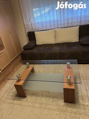 Üveg dohányzóasztal