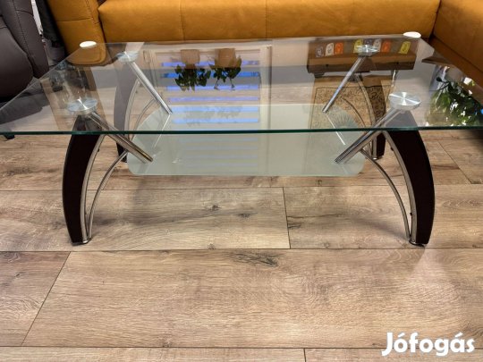 Üveg dohányzóasztal