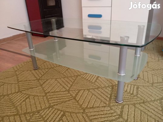 Üveg dohányzóasztal eladó