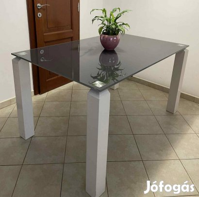 Üveg ebédlőasztal 90*140