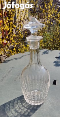 Üveg ital kiöntő