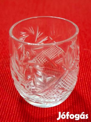 Üveg kézi csiszolt röviditalos 33-40-47 mm méretű öblös pohár, eladó