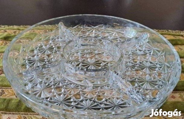 Üveg kínáló osztott belső résszel