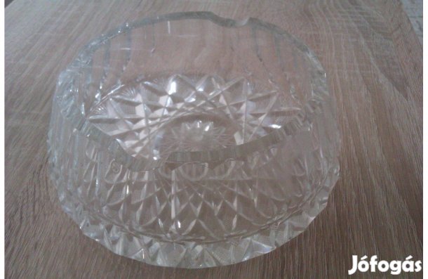 Üveg kristály hamutál 14.5 cm átmérőjű eladó!