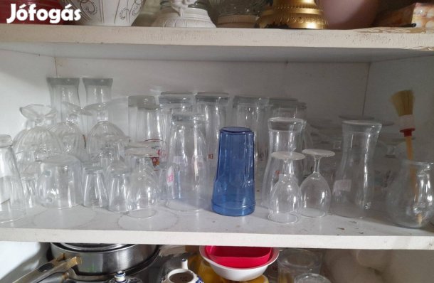 Üveg pohár olcsón korsó stampedlis vizes boros