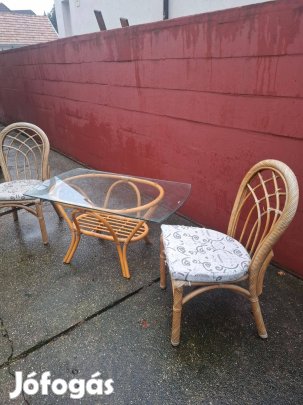 Üvegasztal,4db székkel