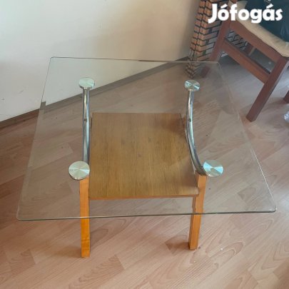 Üvegasztal - csak személyes átvétellel
