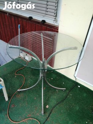 Üvegasztal dohányzóasztal